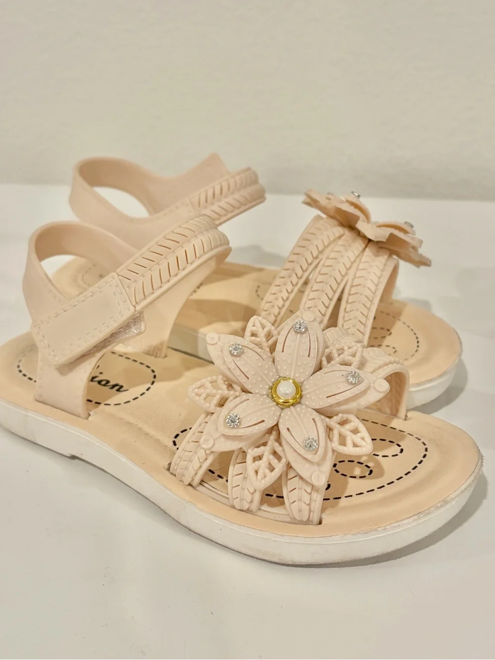 Toddler girls size 7.5 LOT of 2 pairs of strappy sandals. Black & Peach.